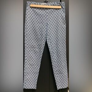 🔴4 for $20🔴 H&M Navy and White Geometric Pants size 6